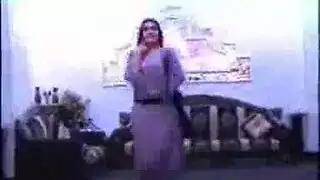 إباحية منزلية حقيقية: رقص حتى النشوة مع أنين
