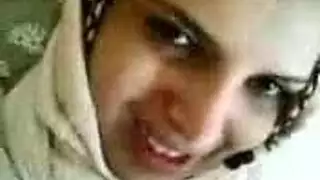 ثعلبة محجبة تحب النيك العميق القاسي