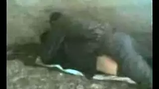هاوية مصرية تُدمر بثلاثة قضبان في جنس جماعي قاس