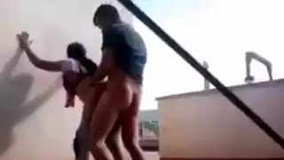 عاهرة محجبة تكشف كل شيء من أجل قضيب حبيبها السميك