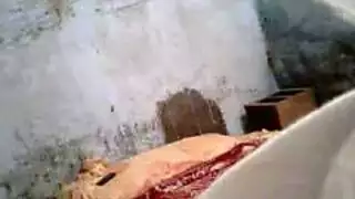 مهمة جنسية سرية: الأخ يصور ويُسرّب فيديو إباحي فاضح لأخته
