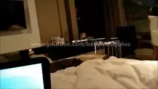 فتاة بورنو ظهرت للتو تتعرى من أجل سحاق ساخن