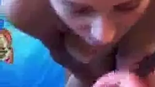 في الهواء الطلق مدلكة شعر داكن
