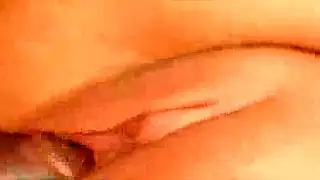 قذف داخلي حيواني: سائل الحصان المنوي يتدفق بالداخل