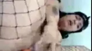 فتاة وقحة تمارس بدون حماية