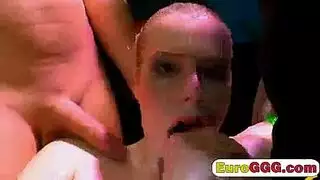 تلف غرفة التبديل الهرة مزدوجة