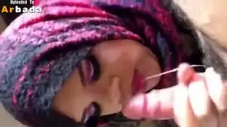محجبة تمص زب زنجب