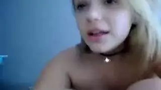 كس المراهقة الوردي الناعم يتوسل للتلقيح الداخلي