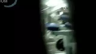 تبكي من شدة الضرب المكثف والعنيف