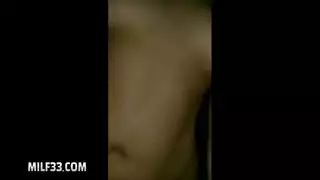 الفتاة المصرية الجذابة تأخذ عدة قذف على وجهها