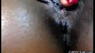  فتاة سوداء مثيرة تمارس الجنس مع صديق الأخ ساقان مفتوحتان على مصراعيهما