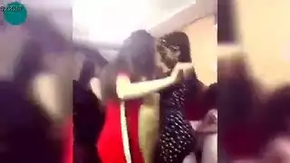 الإيقاعات الأصيلة تلتقي بالجنس الشرجي الصريح والجماعي