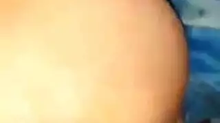 شرج حبيبة ساخنة: جلسة نيك بوضعية الكلاب على فراشها