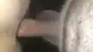 الوسيم الجزائري ينيك كسها المبلل بقوة في وضع وقوف الكلب