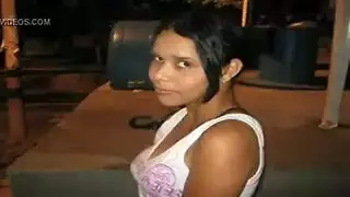 حركة عاهرة منزلية: وضع الفارسة ومصة قوية