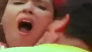 لوسى ساخنه نار و أحلى زنق و تقفيش بزاز في العشة