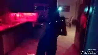 أربعة رجال، زوجة جشعة: مشهد جنس جماعي إباحي