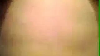 فتاة الكاميرا تعصر وتصفع صدرها