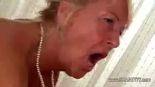 سكس الآمراة كبيرة معا مراهق