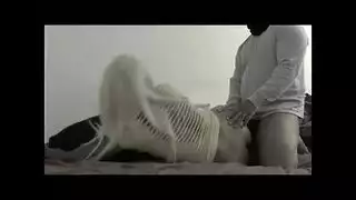 عاهرة ناضجة تدفع لقاء قضيب شاب