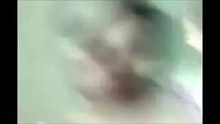 امرأة مصرية ناضجة تأخذ قضيب الكفيل نهاية فاضحة