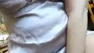تلميس وجنس قاسٍ بالقضيب لفتاة روسية متطلبة