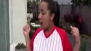 سكس الاخت المتحولة تمارس الجنس مع اختها