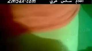 مصرية تلعب فى كسها نار وتصورلى حبيبها مولع
