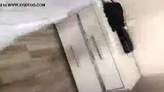 بنت تحك قضيب ولد وهي تستمني