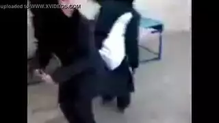 بت مصرية مع صاحبتها يوم الجنة