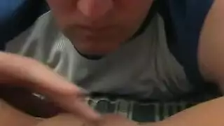 السياسية اللاتينية المثيرة تبلع عميقًا من أجل قذف