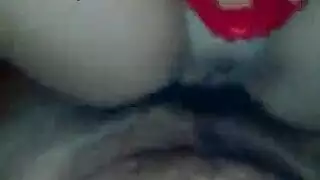 مهبل متسع يلتهم قضيبًا صلبًا وكيس صفن ممتلئ