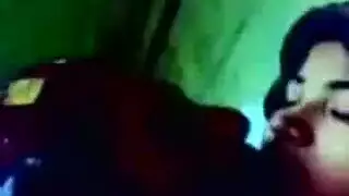مكتب فارغ، عاهرة محجبة: مهرجان جنس على الأرض صريح