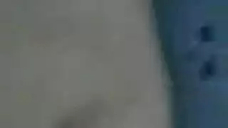 شابان يهاجمان مؤخرة مغربية ضيقة
