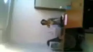 خيانة بقميص النوم: فلاحة مملوءة تفضح زواجها من أجل قضيب أسود كبير