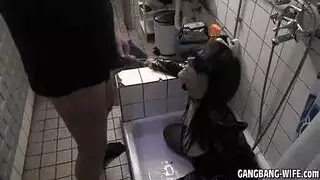 شهوة حيوانية قذف الحصان على أنثى خاضعة