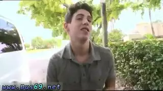 تمثيل دور الزوجة الأب: نيك الأب أثناء مناداته سيدي
