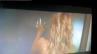 نيك اليتا المبلل الجامح مع جنس فموي عميق ووضعية كلب