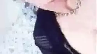 فتحات الشيخوخة: شرج عنيف مع مسنة