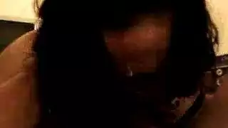 عجوز مثيرة تشتهي فعل إباحي قاسي