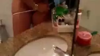 جلسة سابرينا الشرجية اللطيفة مع الوافد الحديث