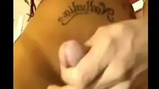 هزة جماع من لعبة: ذروة مرتعشة لجميلة سمراء