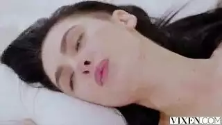 زوجة الأب تتوق للضرب المكثف من آبائها