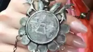 قوة تنفيذية: جنس شرجي مزدوج لهواة وحلماتها الحساسة