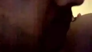 الفتاة السورية الشبقية منار في مشهد جنس صريح