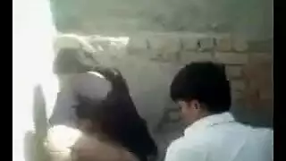 حركات شرجية ومهبلية لفتاة محلية في خرابة قديمة
