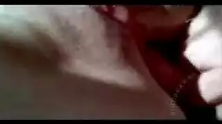 شرجي لأول مرة: عذراء تركب بقوة وتنكح بعمق