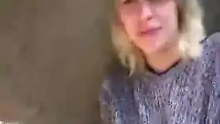 غافلة وتُهيمن عليها في السرير