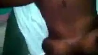 عاهرة الحي تأخذ قضيب كبير في جلسة نكاح حارة