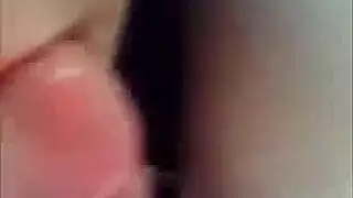 تتجسس علي اختها سكس